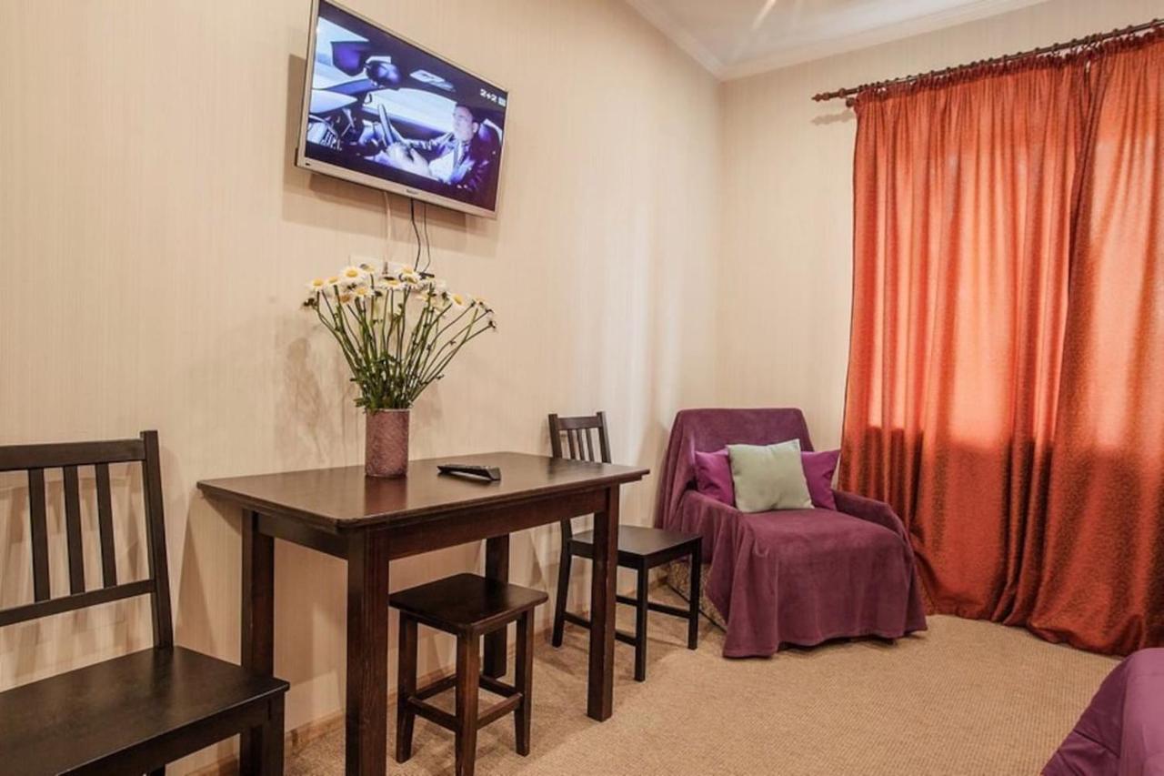 לבוב Central Cozy Apartment With Parking! מראה חיצוני תמונה